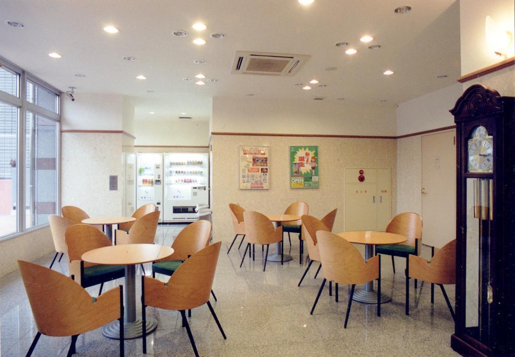 Toyoko Inn Tokyo Shinagawa-Eki Takanawa-Guchi Екстер'єр фото