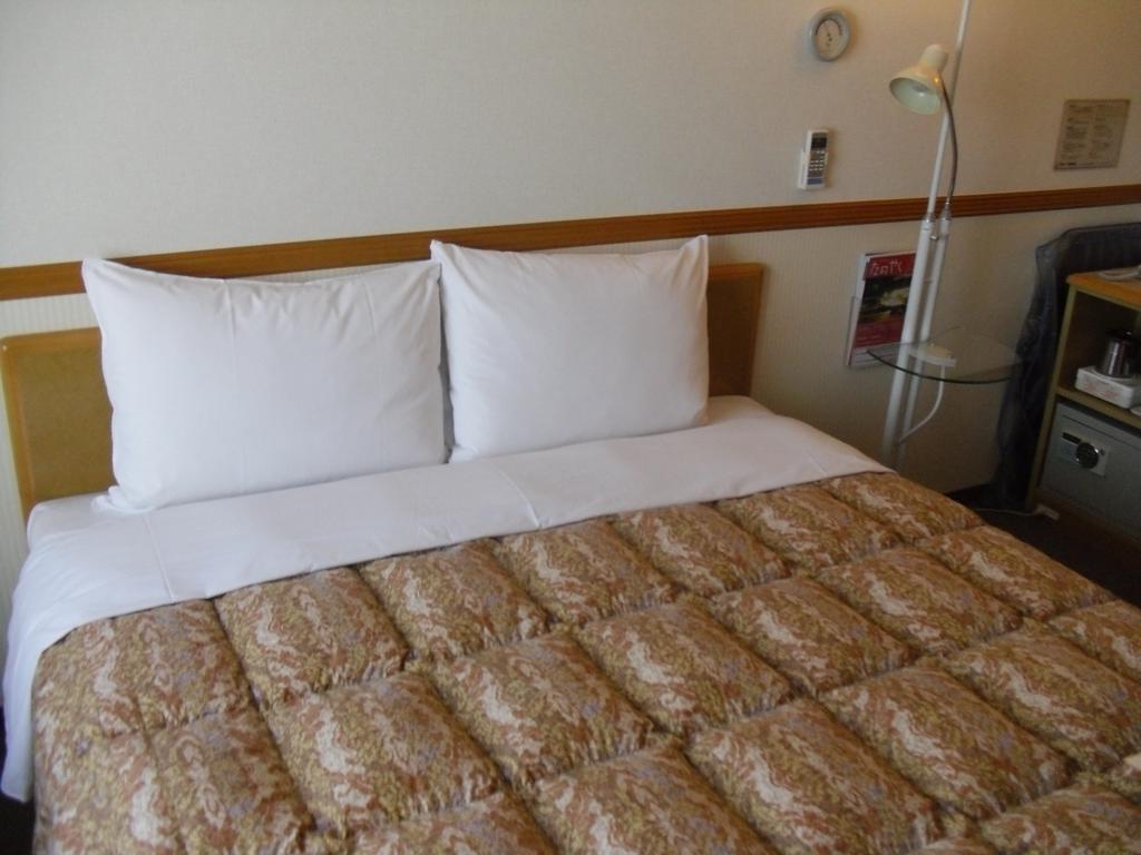 Toyoko Inn Tokyo Shinagawa-Eki Takanawa-Guchi Екстер'єр фото