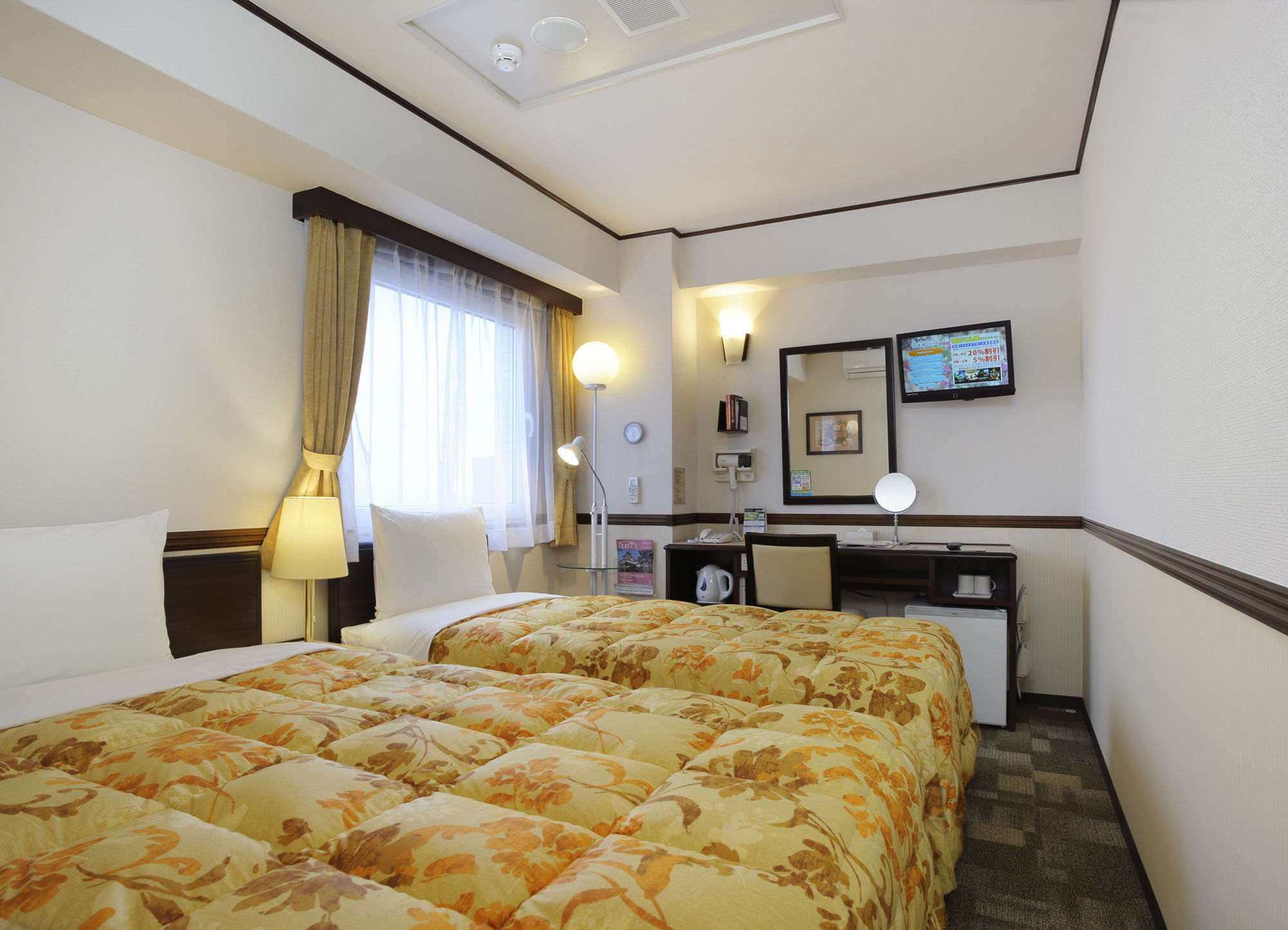 Toyoko Inn Tokyo Shinagawa-Eki Takanawa-Guchi Екстер'єр фото