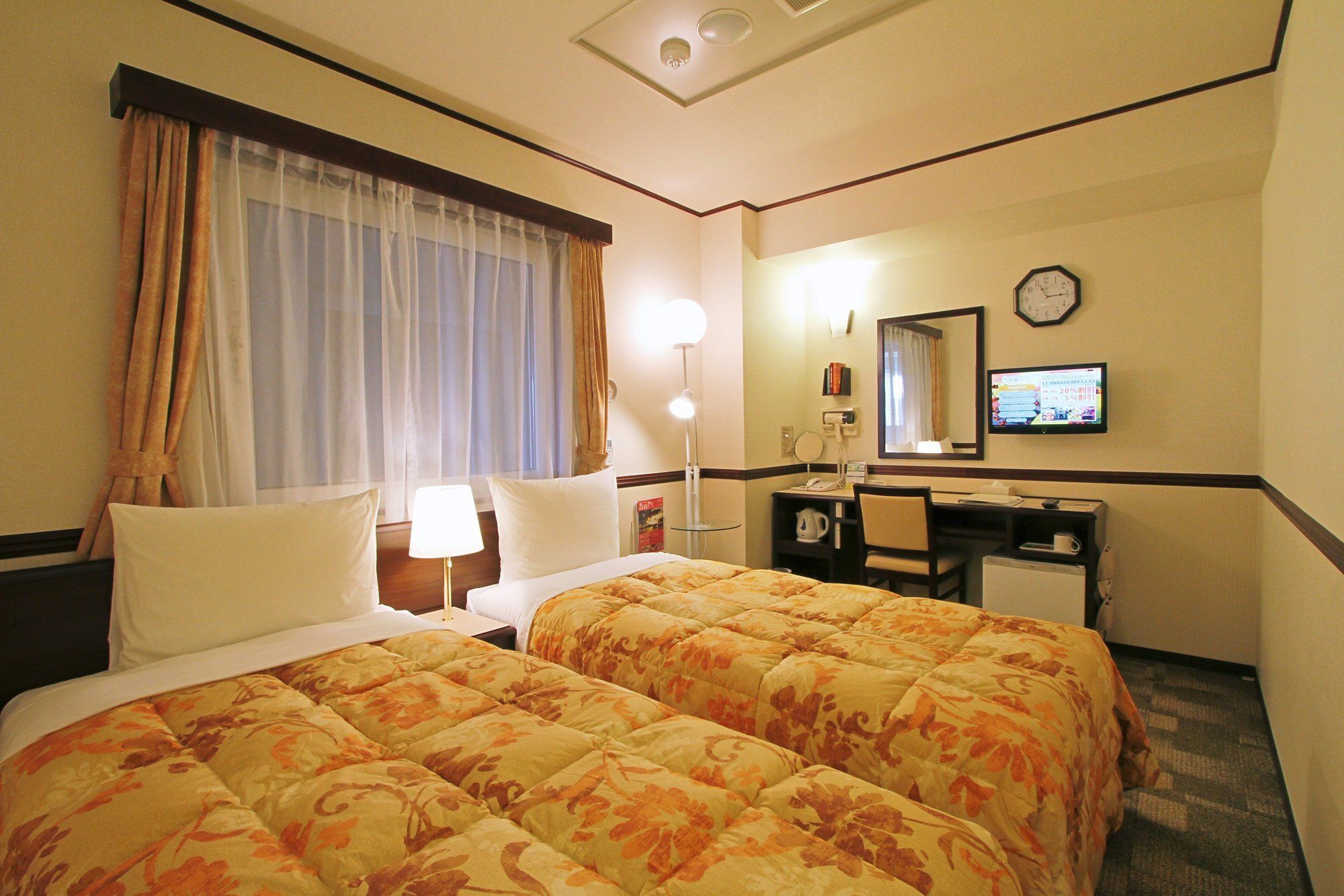 Toyoko Inn Tokyo Shinagawa-Eki Takanawa-Guchi Екстер'єр фото